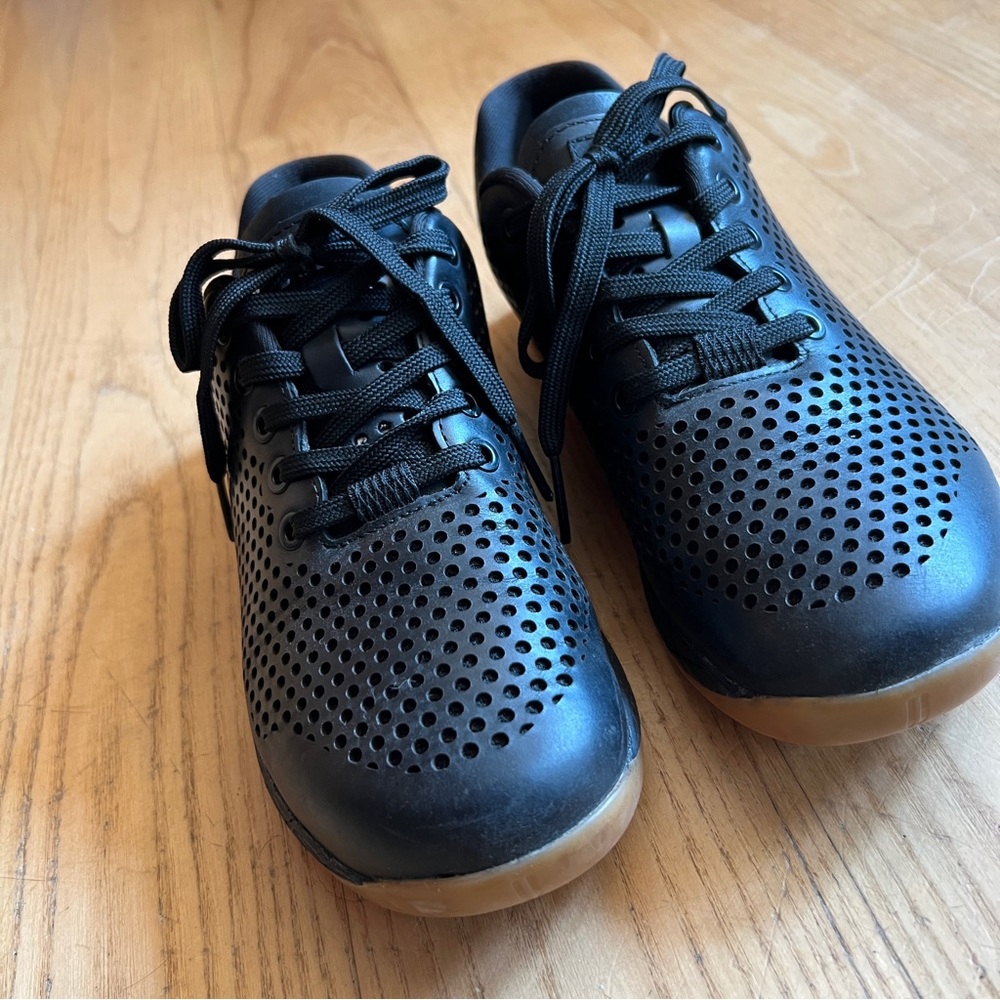 NoBull Black Leather Trainer Shoe 8/8.5 women’s